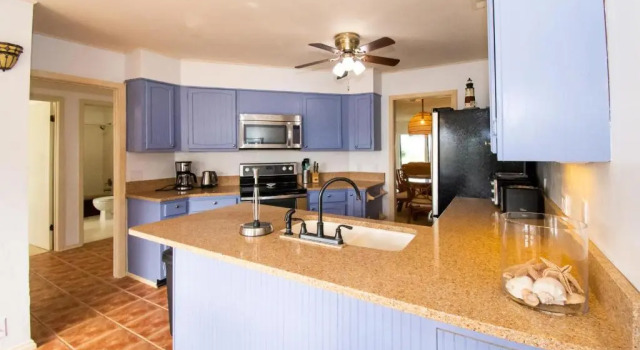 145 Ocean Point Dr, Забронировать Отель Отели Фрипп-Айленд с бассейном, Бассейн