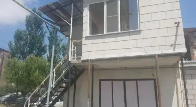 Dream House & Hostel