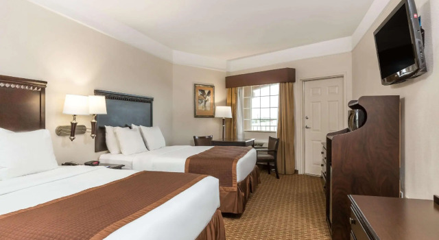 Четырёхместный номер Standard с видом на океан Baymont by Wyndham Galveston