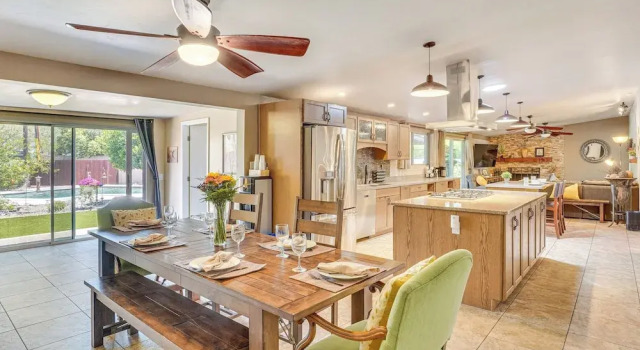 Dog-Friendly Getaway w/ Patio in Tucson!, Забронировать Дом для отпуска Тусон штат Аризона