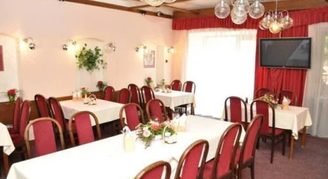 Nobiles hotel Šternberk, Забронировать Отель Штернберк Haná