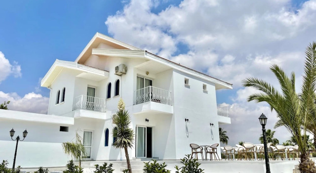 Long Beach Villas