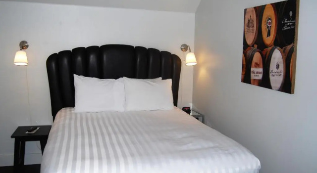 Номер Deluxe Deep Water Inn