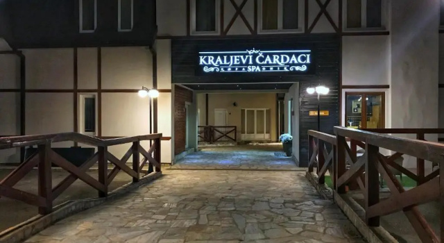 Apartman 33 Kraljevi Čardaci