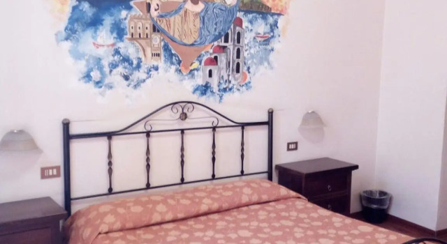 Полулюкс Hotel Concordia