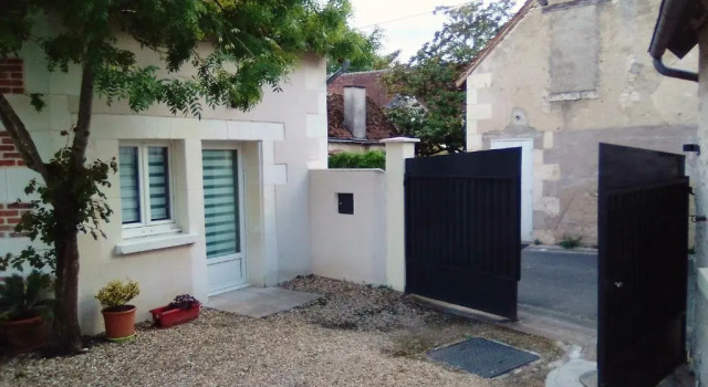 Maison d'une chambre avec jardin clos et wifi a Selles sur Cher a 1 km de la plage, Rezerwuj Hotel  