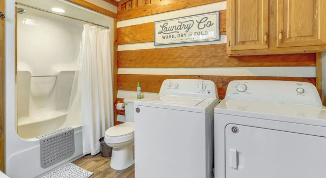 Rogersville Barn Apartment on 27 Acres w/ Pond!, Rezerwuj Apartament Rogersville Tennessee