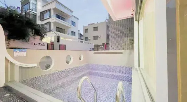 Zhuhai Haitian Zhi Lian Light Luxury Homestay