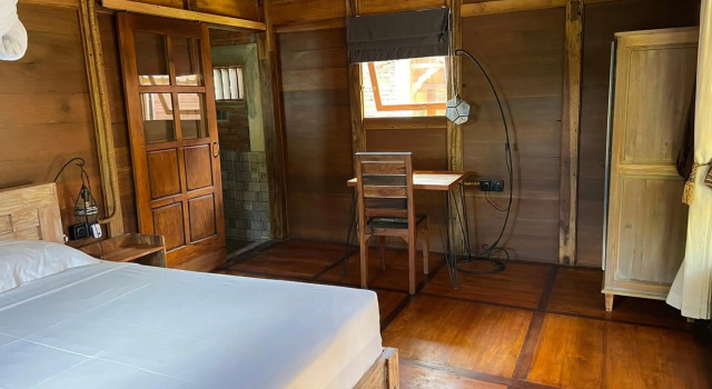 PINOKKIO B&B Restaurant, Rezervovat Penzión se snídaní Hotely v Bali se snídaní, Snídaně