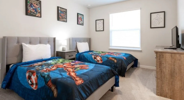 Spacious 10 Bed Pool Home With Game Room- 10 Bedroom Home by RedAwning