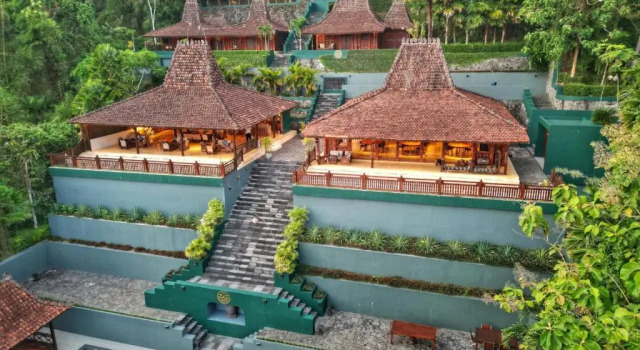 Suite Villa Borobudur Resort