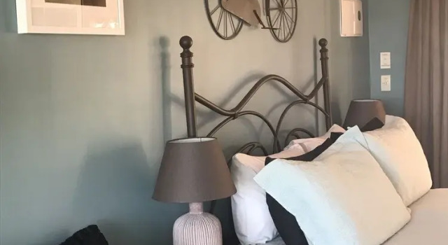 Fantail Mill, Boek Hotel Russell 