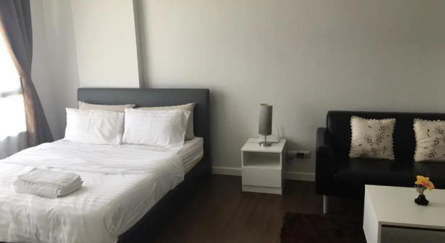 Студия с балконом и с красивым видом из окна Baan Kun Koey Condo Huahin B103,Pool View,Heart of Huahin,Near Blue Ports,300m from Beach
