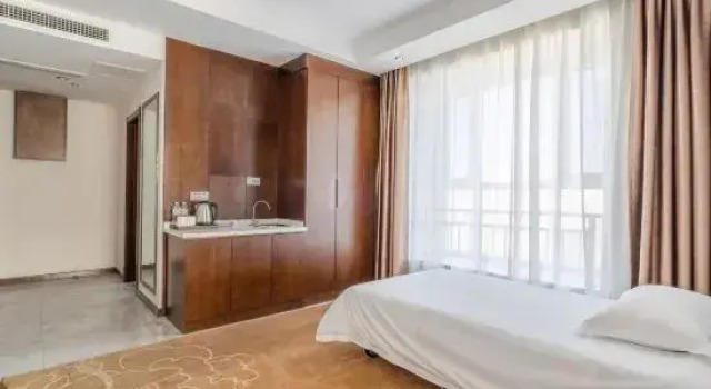 Люкс Deluxe Homeinn Ripple Yun Hotel (Qingdao West Coast New District Government World Expo City)