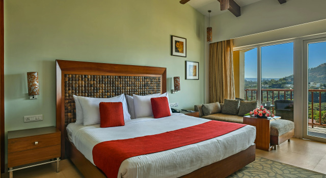 Двухместный номер Classic Fariyas Resort Lonavala