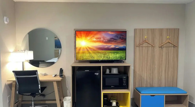 Четырёхместный номер Standard Days Inn by Wyndham Sulphur Springs