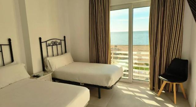 Трёхместный номер Standard Hotel Mediterráneo by Croma
