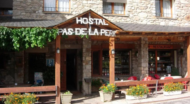 Hostal Pas De La Pera, Забронировать Хостел Льес Ла-Маселла