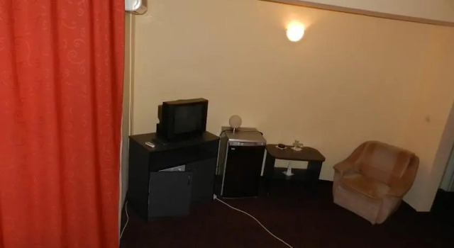 Hotel Corola, Varaa Hotelli Oradea 