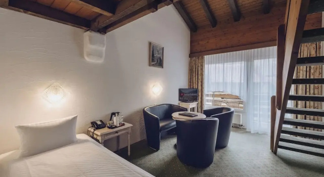 Трёхместный номер семейный Hotel Chalet Swiss