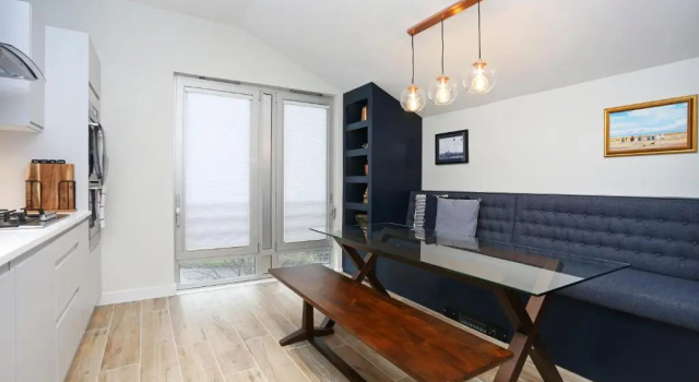 Stylish 3 bed with Stunning Sea Views, Prenota Hotel Musselburgh East Lothian