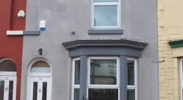 Outstanding 6 bedroom house