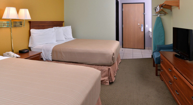 Четырёхместный номер Standard Americas Best Value Inn - Seymour