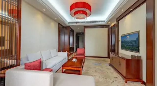 Suite Business Luling Hotel