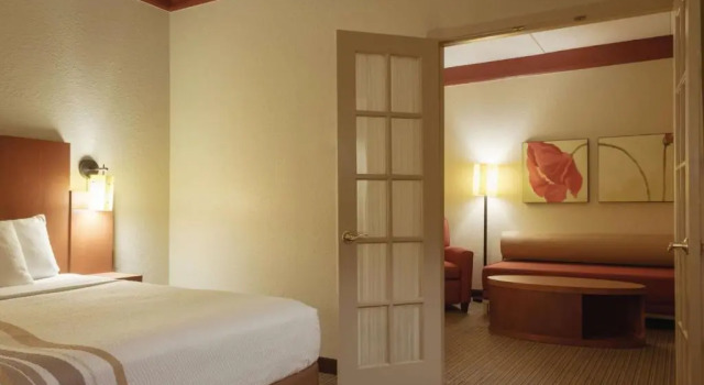 Двухместный люкс c 1 комнатой La Quinta by Wyndham Atlanta Ballpark/Galleria