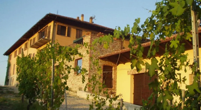 Cascina Delle Rose, Prenota Hotel Treiso Langhe