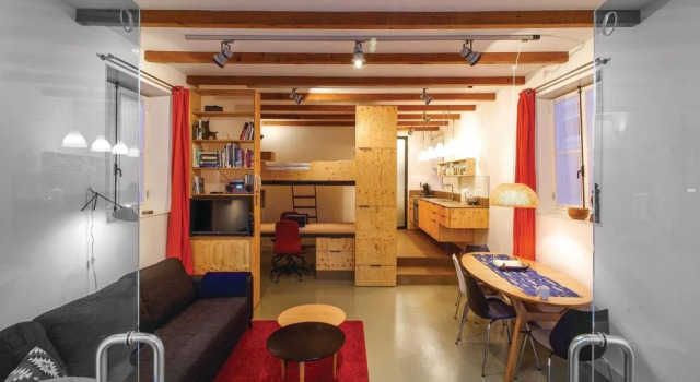 Studio Aan De Gracht, Забронировать Отель Энкхейзен West-Friesland