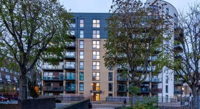 Bright and Stylish Kennington Gem