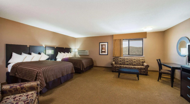 Четырёхместный номер Standard Travelodge by Wyndham Globe AZ