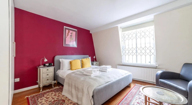 Апартаменты Stylish and Sleek Kensington Apartment