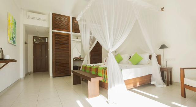 Rockside Beach Resort