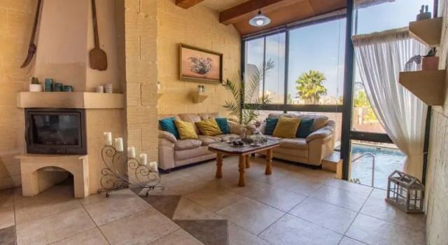 Villa Tal-Bir Farmhouse