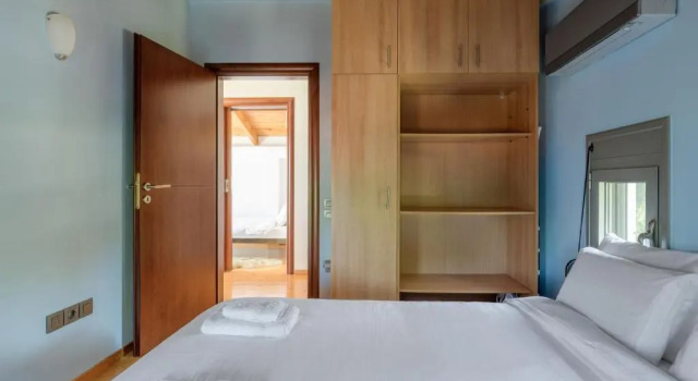 Вилла рядом с пляжем Crystal Beach Villa