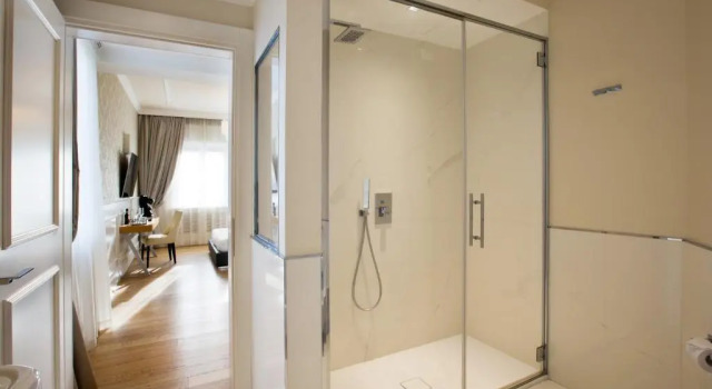 Двухместный номер Superior с балконом и с видом на город Suite Milano Duomo
