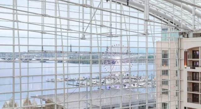Люкс с красивым видом из окна Gaylord National Resort & Convention Center