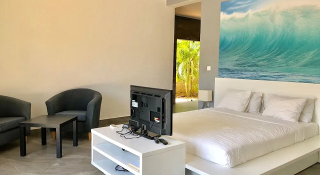 Grand Amber Villas Diani, Varaa Villa Hotellit Coast Region uima-altaalla, Uima-allas