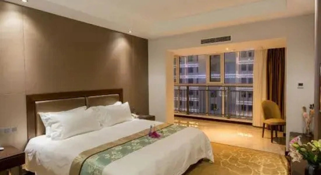 Люкс Deluxe Homeinn Ripple Yun Hotel (Qingdao West Coast New District Government World Expo City)