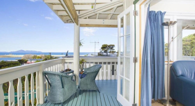 Апартаменты Deluxe с балконом и с видом на море Mangawhai Lodge