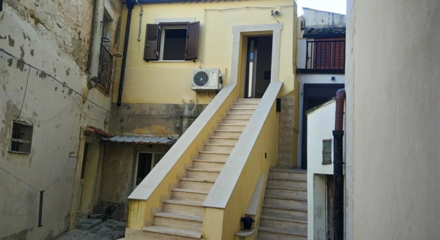 House With one Bedroom in Scicli - 6 km From the Beach, Book Hotel Hotels in Sicily with Parking, Parking
