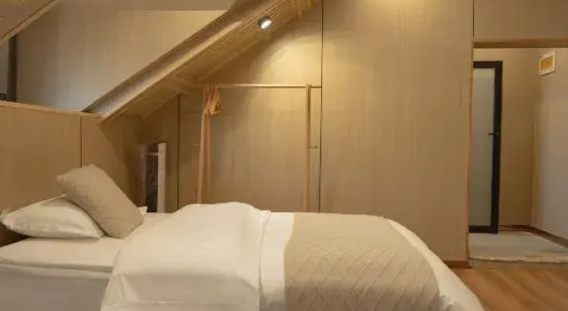 Кровать в общем номере INWARD PEAK·Heting Shanying ValleVive Holiday Homestay  (Hemu Old Village Store)