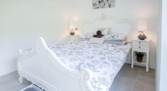 Waters Edge - 2 Bedroom Apartment - Tenby, Забронировать Апартаменты/квартира Отели Тенби с парковкой, рядом с Castle Hill, Парковка