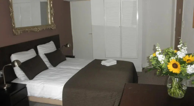 Hotel Orion, Забронировать Отель Отели Роттердама с парковкой, рядом с Museum Rotterdam '40 -'45 NOW, Парковка