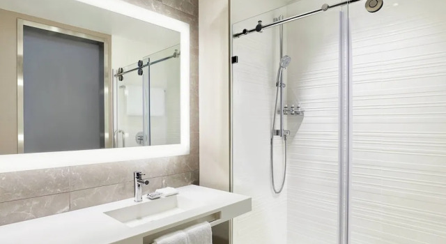 Номер Standard AC Hotel by Marriott Huntsville Downtown