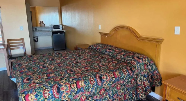 Palm Tree Inn, Забронировать Мини-отель Норт-Хиллс San Fernando Valley