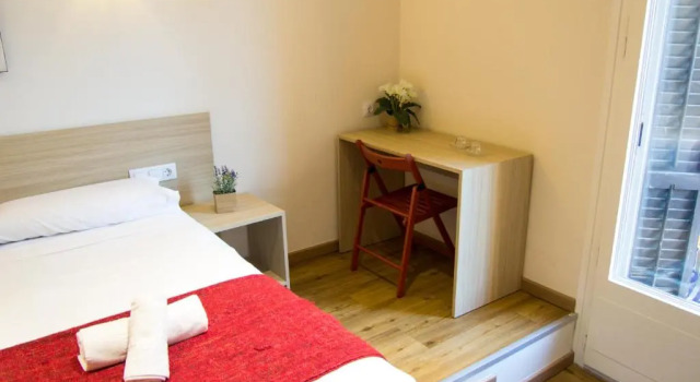 Двухместный номер Superior с балконом Hostal Barcelona Travel
