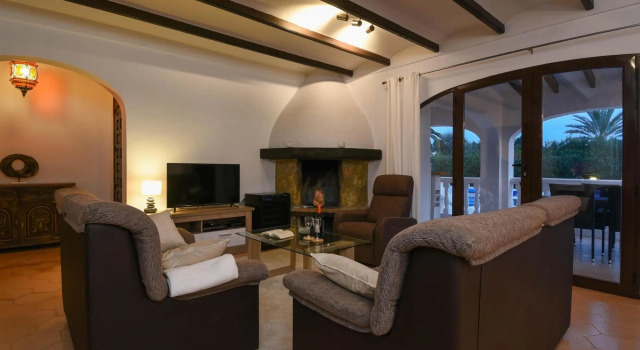 Beautiful villa with lots of privacy and private pool in Moraira near the beach
